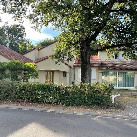 Chambre D'Hote L'Oree Des Buis Vouillé Eksteriør bilde